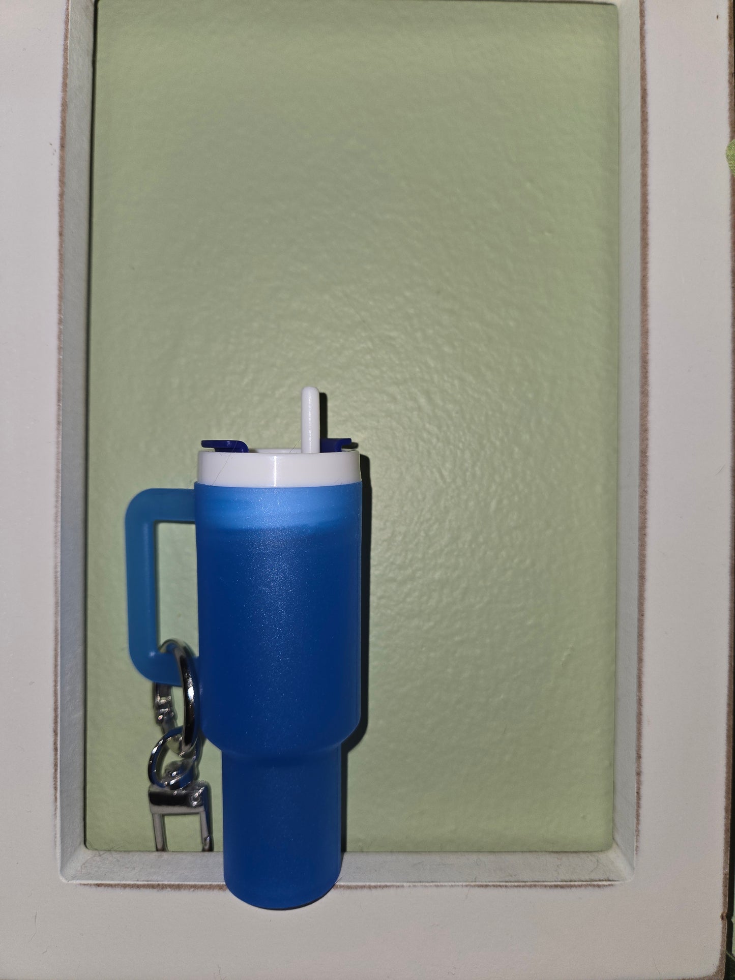 Mini Tumbler Keychain (Glow in dark}
