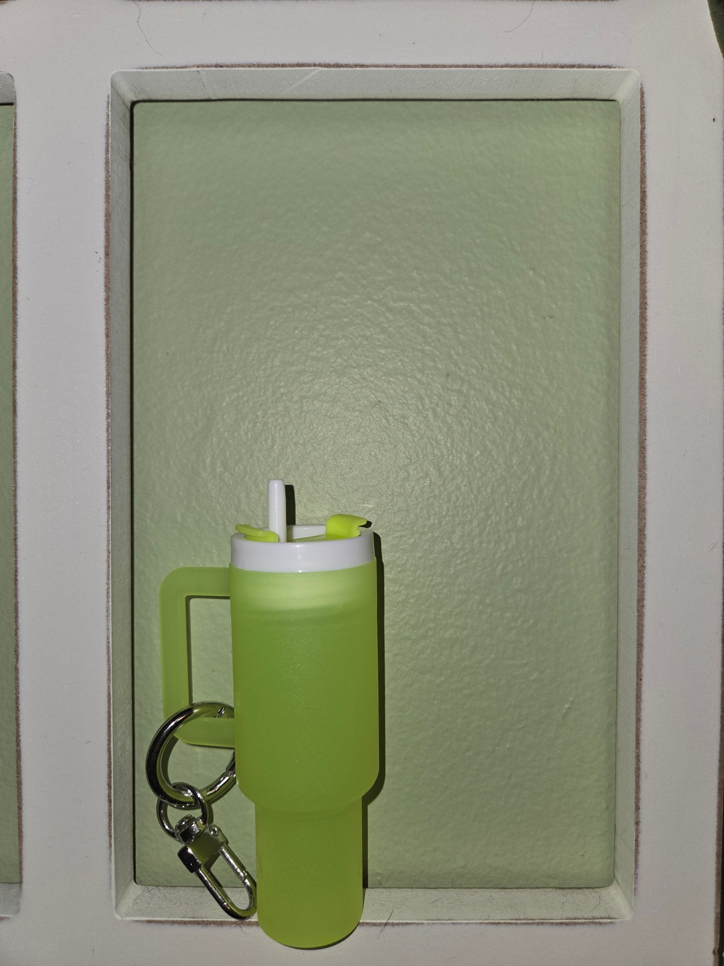 Mini Tumbler Keychain (Glow in dark)
